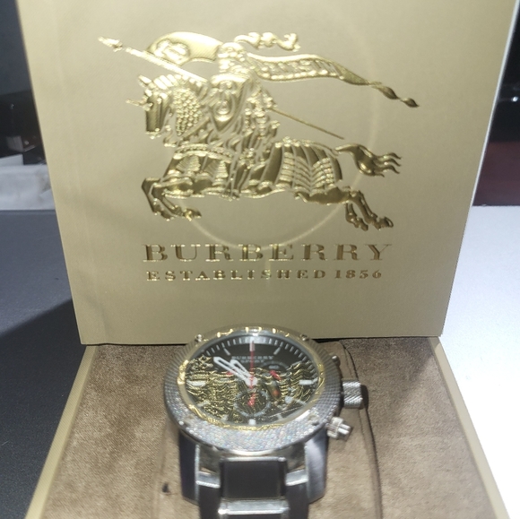Burberry MENS watch silver in color - Picture 2 of 6